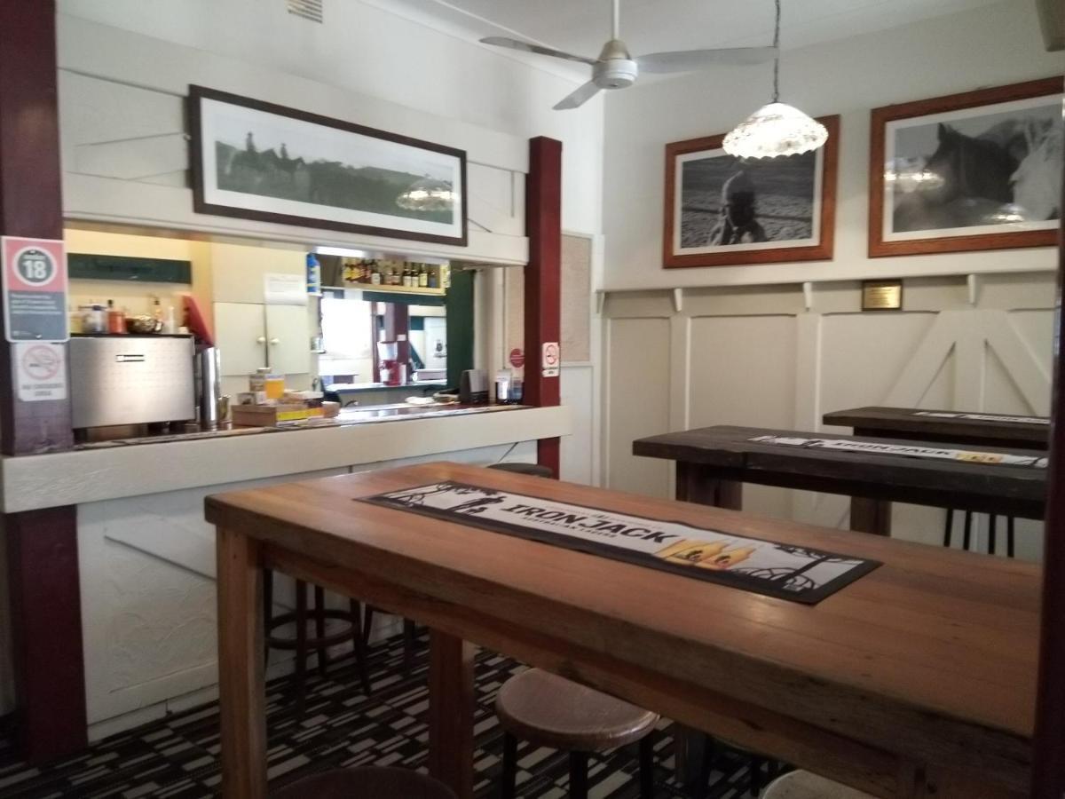 Royal Hotel Mandurama Extérieur photo